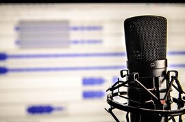 pixabay_microphone-338481_1920_TheAngryTeddy.jpg