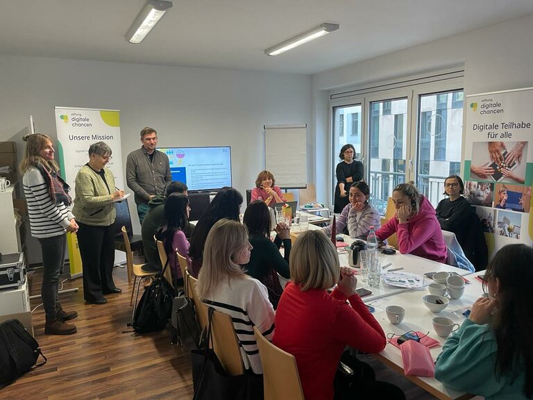 Besuch von Lehrkräften aus Moldawien, Georgien und der Ukraine bei der Stiftung Digitale Chancen