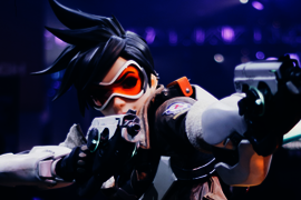 unsplah_@acfromspace_weibliche Spielfigur_Leinwandgröße.png