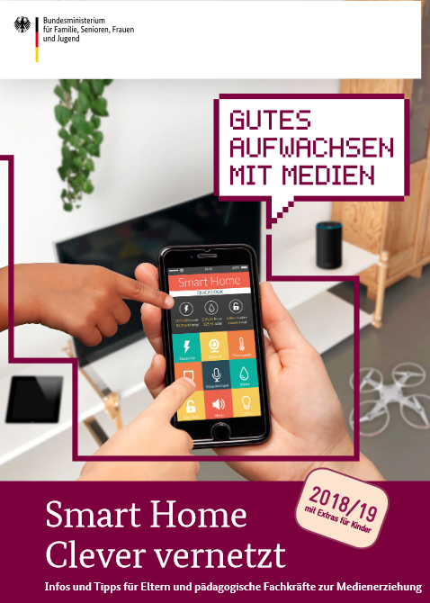 Ein Smartphone, welches in einer Hand gehalten wird und auf das andere Finger zeigen.